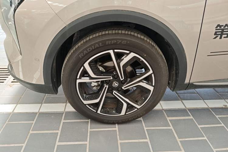 Used CHANGAN CS55PLUS 2026 Fourth Generation New Blue Whale 1.5T TianShu Premium Trim Left Front Wheel Hub