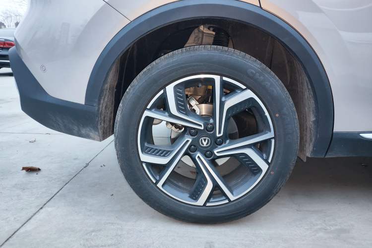 Used CHANGAN CS55PLUS 2026 Fourth Generation New Blue Whale 1.5T TianShu Premium Trim Right Rear Wheel Hub