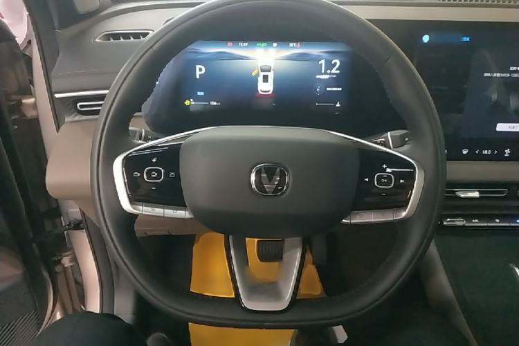 Used CHANGAN CS55PLUS 2026 Fourth Generation New Blue Whale 1.5T TianShu Premium Trim Steering Wheel