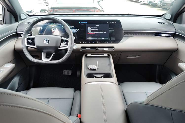 Used CHANGAN CS55PLUS 2026 Fourth Generation New Blue Whale 1.5T TianShu Premium Trim Center Console