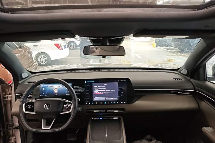 Used CHANGAN CS55PLUS 2026 Fourth Generation New Blue Whale 1.5T TianShu Premium Trim Center Console