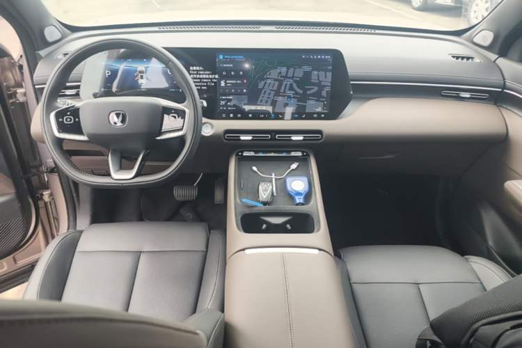 Used CHANGAN CS55PLUS 2026 Fourth Generation New Blue Whale 1.5T TianShu Premium Trim Center Console