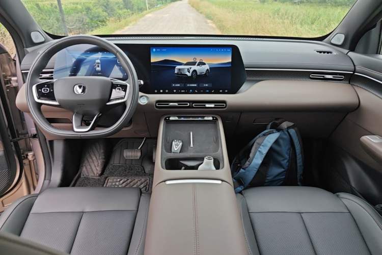 Used CHANGAN CS55PLUS 2026 Fourth Generation New Blue Whale 1.5T TianShu Premium Trim Center Console
