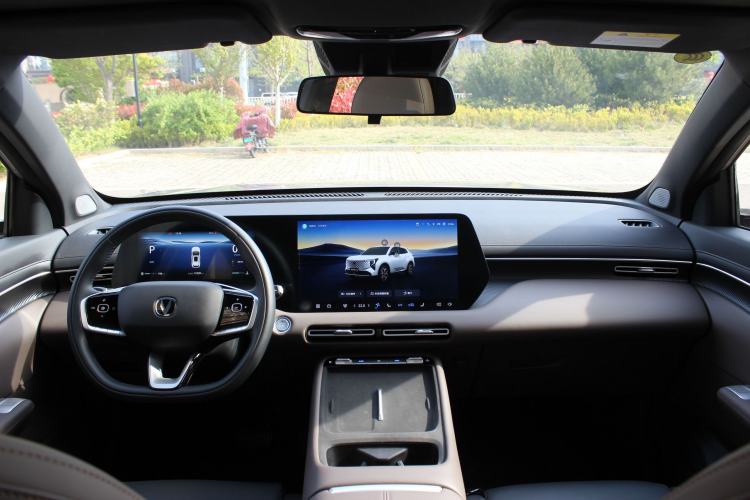 Used CHANGAN CS55PLUS 2026 Fourth Generation New Blue Whale 1.5T TianShu Premium Trim Center Console