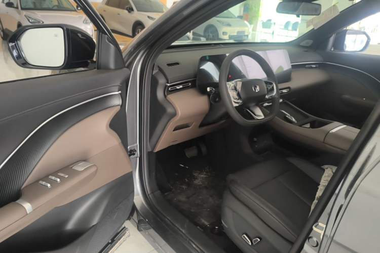 Used CHANGAN CS55PLUS 2026 Model Fourth-Generation New Blue Whale 1.5T Leading Model Driver Seat