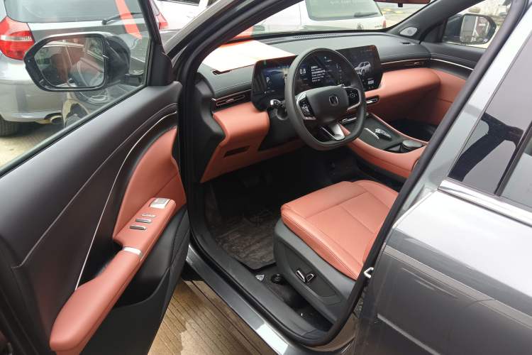Used CHANGAN CS55PLUS 2026 Model, 4th Generation New Blue Whale 1.5T Tianxu Luxury Version Driver Seat