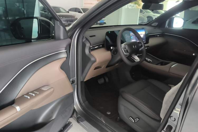 Used CHANGAN CS55PLUS 2026 Model Fourth-Generation New Blue Whale 1.5T Leading Model Driver Seat
