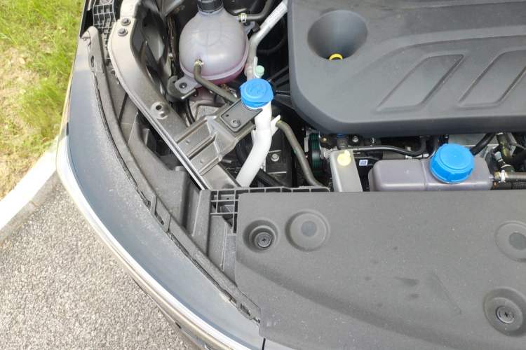 Used CHANGAN CS55PLUS 2026 Model, 4th Generation New Blue Whale 1.5T Tianxu Luxury Version Engine Bay Right