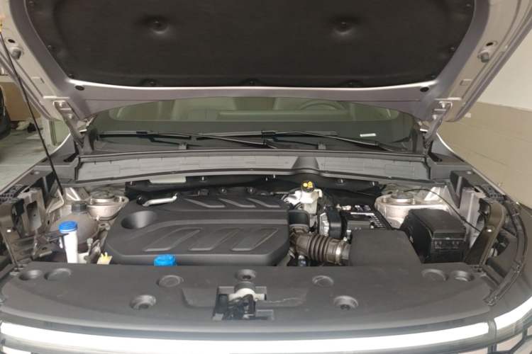 Used CHANGAN CS55PLUS 2026 Fourth Generation New Blue Whale 1.5T TianShu Premium Trim Engine Bay