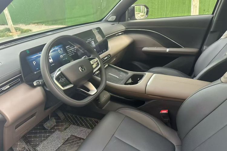 Used CHANGAN CS55PLUS 2026 Fourth Generation New Blue Whale 1.5T TianShu Premium Trim Interior 2