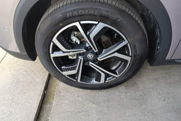 Used CHANGAN CS55PLUS 2026 Fourth Generation New Blue Whale 1.5T TianShu Premium Trim Left Front Wheel Hub