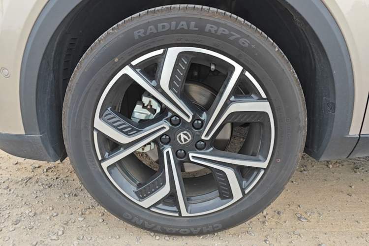 Used CHANGAN CS55PLUS 2026 Fourth Generation New Blue Whale 1.5T TianShu Premium Trim Left Front Wheel Hub