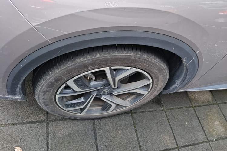 Used CHANGAN CS55PLUS 2026 Fourth Generation New Blue Whale 1.5T TianShu Premium Trim Left Front Wheel Hub