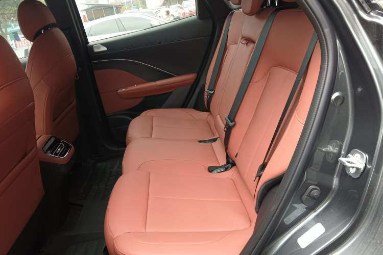 Used CHANGAN CS55PLUS 2026 Model, 4th Generation New Blue Whale 1.5T Tianxu Luxury Version Left Rear Seat
