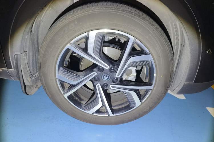 Used CHANGAN CS55PLUS 2026 Model, 4th Generation New Blue Whale 1.5T Tianxu Luxury Version Right Front Wheel Hub