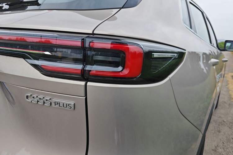 Used CHANGAN CS55PLUS 2026 Fourth Generation New Blue Whale 1.5T TianShu Premium Trim Right Rear Taillight