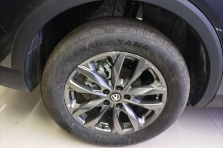 Used CHANGAN CS55PLUS 2026 Model Fourth-Generation New Blue Whale 1.5T Leading Model Right Rear Wheel Hub