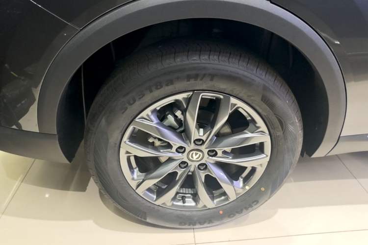 Used CHANGAN CS55PLUS 2026 Model Fourth-Generation New Blue Whale 1.5T Leading Model Right Rear Wheel Hub