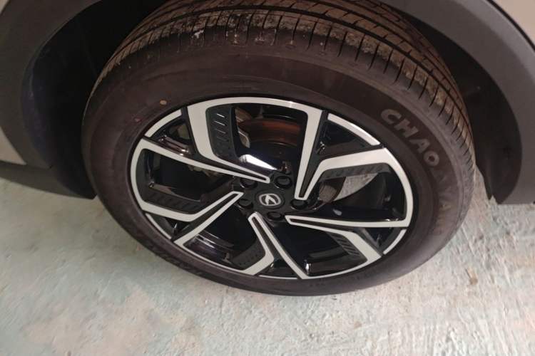 Used CHANGAN CS55PLUS 2026 Fourth Generation New Blue Whale 1.5T TianShu Premium Trim Right Rear Wheel Hub