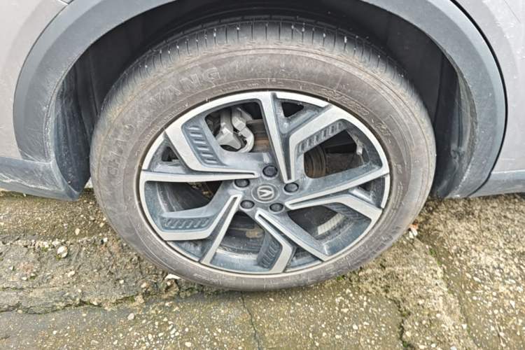 Used CHANGAN CS55PLUS 2026 Fourth Generation New Blue Whale 1.5T TianShu Premium Trim Right Rear Wheel Hub