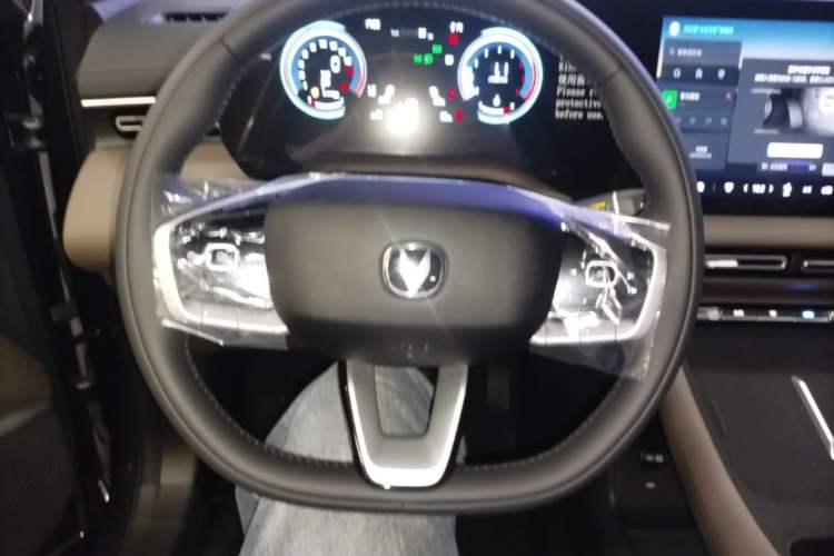 Used CHANGAN CS55PLUS 2026 Model Fourth-Generation New Blue Whale 1.5T Leading Model Steering Wheel