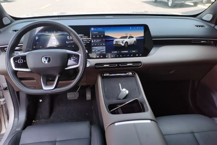 Used CHANGAN CS55PLUS 2026 Fourth Generation New Blue Whale 1.5T TianShu Premium Trim Center Console