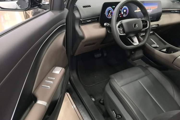 Used CHANGAN CS55PLUS 2026 Model Fourth-Generation New Blue Whale 1.5T Leading Model Driver Seat