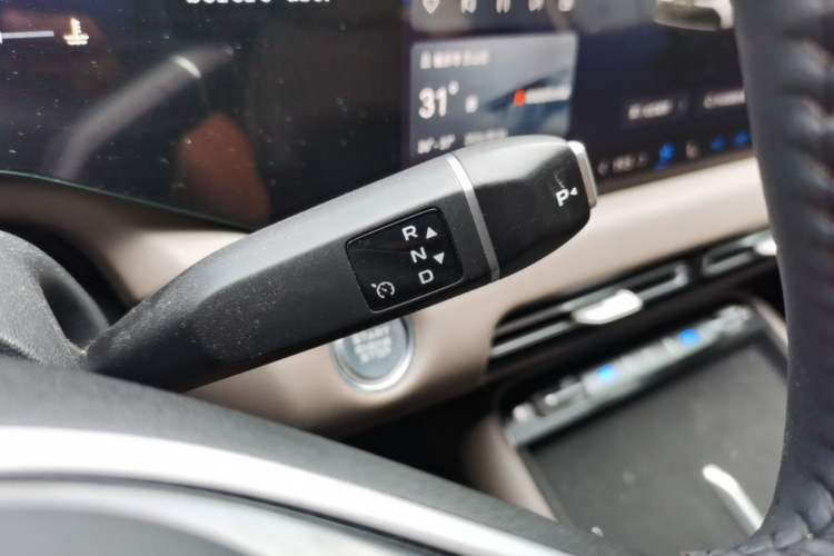 Used CHANGAN CS55PLUS 2026 Fourth Generation New Blue Whale 1.5T TianShu Premium Trim Gear Lever