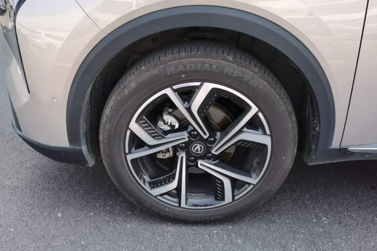 Used CHANGAN CS55PLUS 2026 Fourth Generation New Blue Whale 1.5T TianShu Premium Trim Left Front Wheel Hub