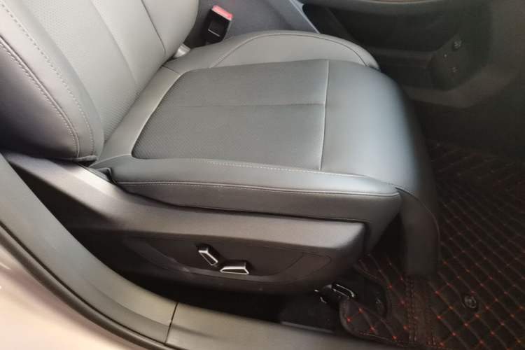 Used CHANGAN CS55PLUS 2026 Fourth Generation New Blue Whale 1.5T TianShu Premium Trim Right Front Seat