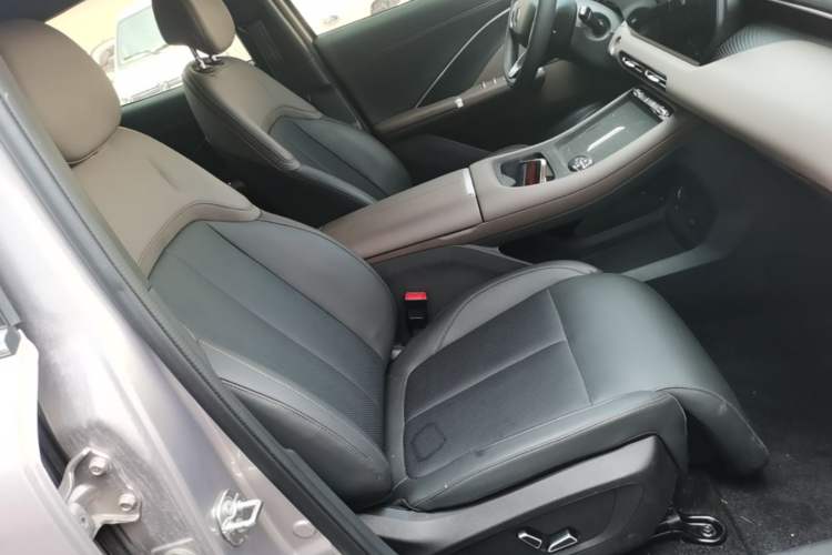 Used CHANGAN CS55PLUS 2026 Fourth Generation New Blue Whale 1.5T TianShu Premium Trim Right Front Seat