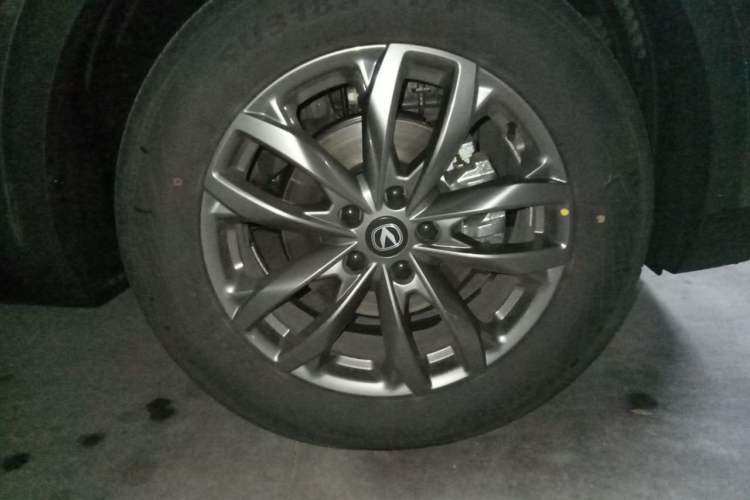 Used CHANGAN CS55PLUS 2026 Model Fourth-Generation New Blue Whale 1.5T Leading Model Right Front Wheel Hub