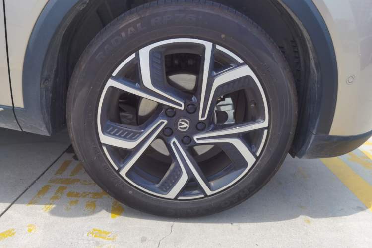Used CHANGAN CS55PLUS 2026 Fourth Generation New Blue Whale 1.5T TianShu Premium Trim Right Front Wheel Hub