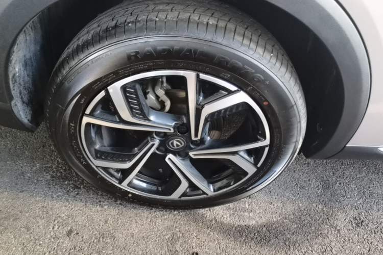Used CHANGAN CS55PLUS 2026 Fourth Generation New Blue Whale 1.5T TianShu Premium Trim Right Rear Wheel Hub