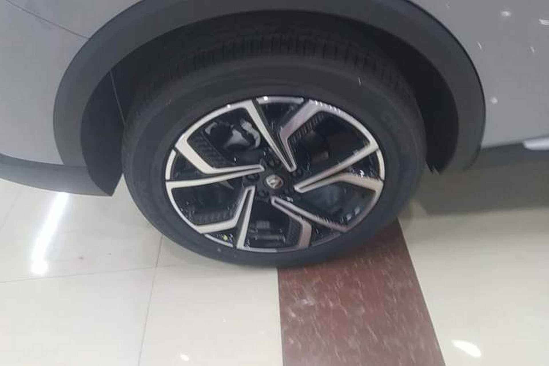 Used CHANGAN CS55PLUS 2026 Model, 4th Generation New Blue Whale 1.5T Tianxu Luxury Version Right Rear Wheel Hub