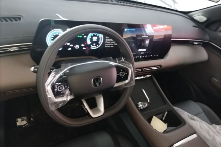 Used CHANGAN CS55PLUS 2026 Model Fourth-Generation New Blue Whale 1.5T Leading Model Center Console