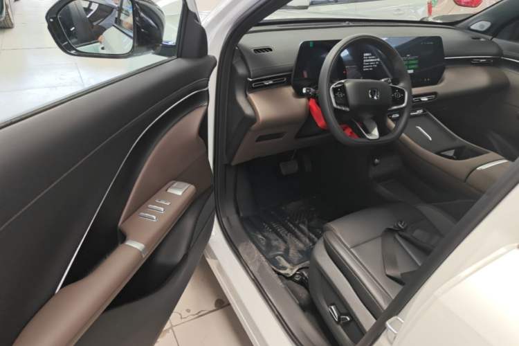 Used CHANGAN CS55PLUS 2026 Model Fourth-Generation New Blue Whale 1.5T Leading Model Driver Seat