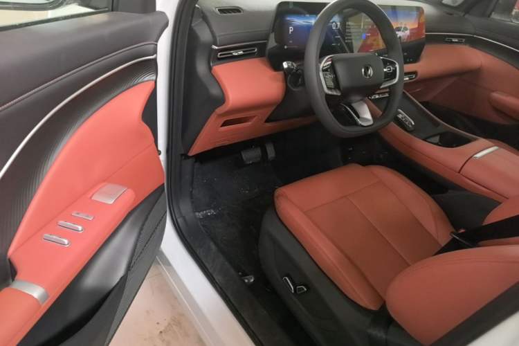 Used CHANGAN CS55PLUS 2026 Model, 4th Generation New Blue Whale 1.5T Tianxu Luxury Version Driver Seat