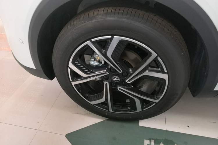Used CHANGAN CS55PLUS 2026 Model, 4th Generation New Blue Whale 1.5T Tianxu Luxury Version Left Front Wheel Hub
