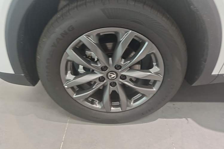 Used CHANGAN CS55PLUS 2026 Model Fourth-Generation New Blue Whale 1.5T Leading Model Left Front Wheel Hub