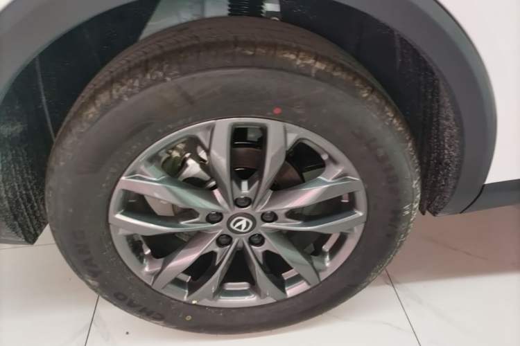 Used CHANGAN CS55PLUS 2026 Model Fourth-Generation New Blue Whale 1.5T Leading Model Right Rear Wheel Hub