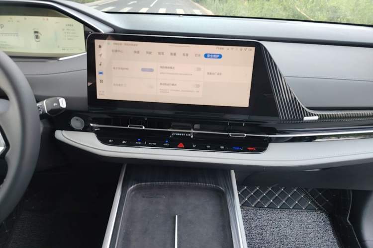 Used CHANGAN CS55PLUS PHEV 2025 Smart New Blue Whale 125km Battleship Edition Audio And AC Panel