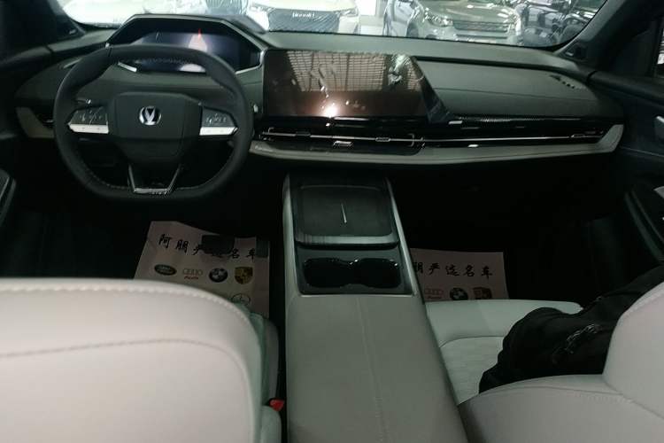 Used CHANGAN CS55PLUS PHEV 2025 Smart New Blue Whale 125km Battleship Edition Audio And AC Panel