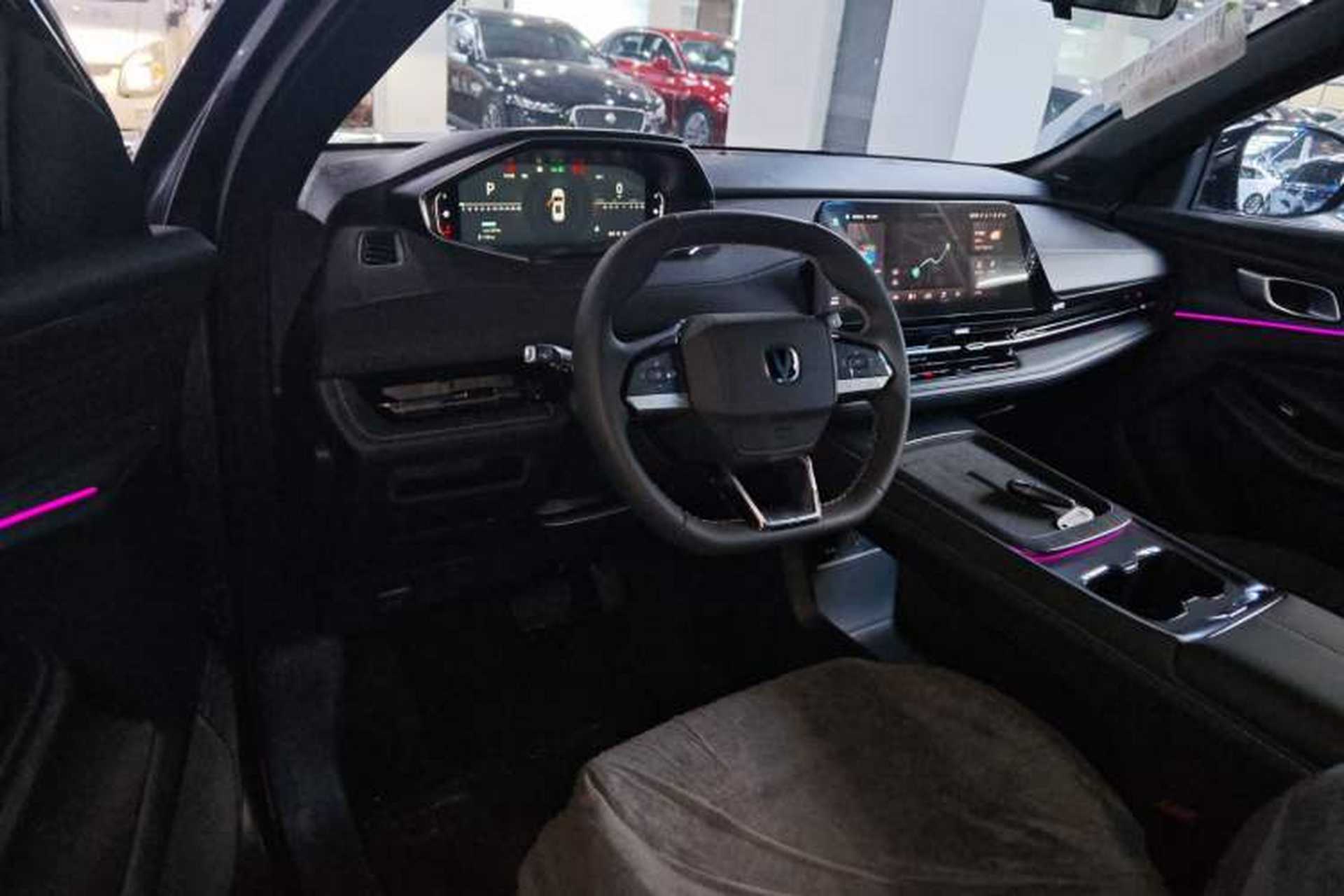 Used CHANGAN CS55PLUS PHEV 2025 Smart New Blue Whale 125km Battleship Edition Center Console