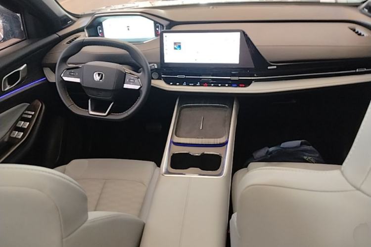 Used CHANGAN CS55PLUS PHEV 2025 Smart New Blue Whale 125km Battleship Edition Center Console