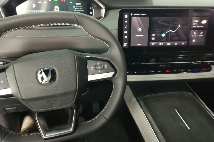 Used CHANGAN CS55PLUS PHEV 2025 Smart New Blue Whale 125km Battleship Edition Center Console