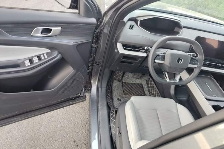 Used CHANGAN CS55PLUS PHEV 2025 Smart New Blue Whale 125km Battleship Edition Driver Seat