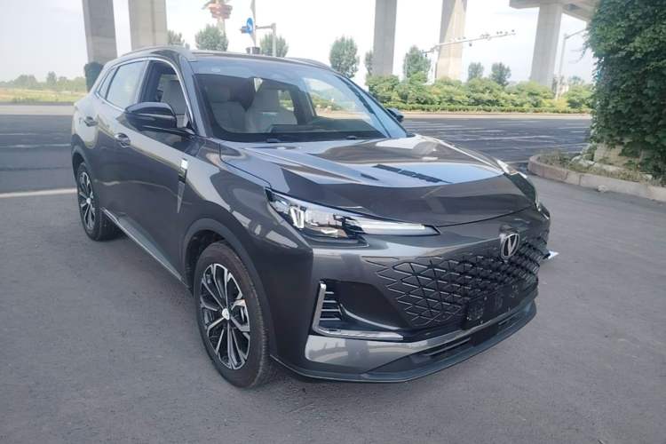 Used CHANGAN CS55PLUS PHEV 2025 Smart New Blue Whale 125km Battleship Edition Front Right 45 Deg