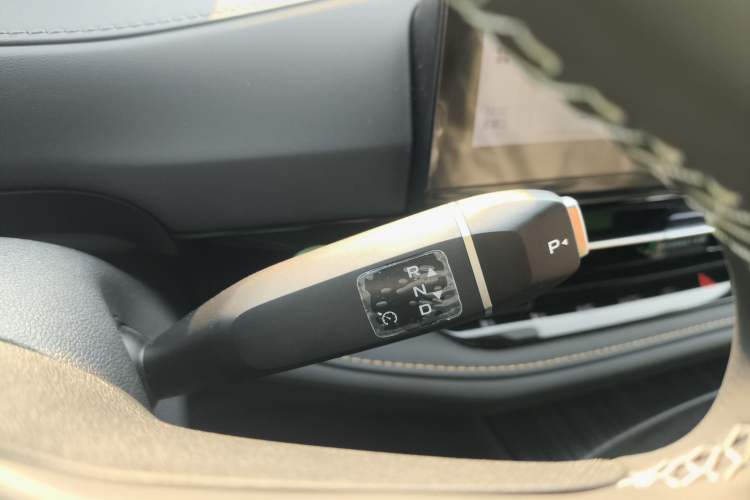 Used CHANGAN CS55PLUS PHEV 2025 Smart New Blue Whale 125km Battleship Edition Gear Lever