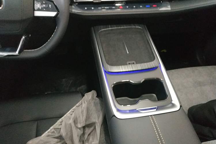Used CHANGAN CS55PLUS PHEV 2025 Smart New Blue Whale 125km Battleship Edition Gear Lever